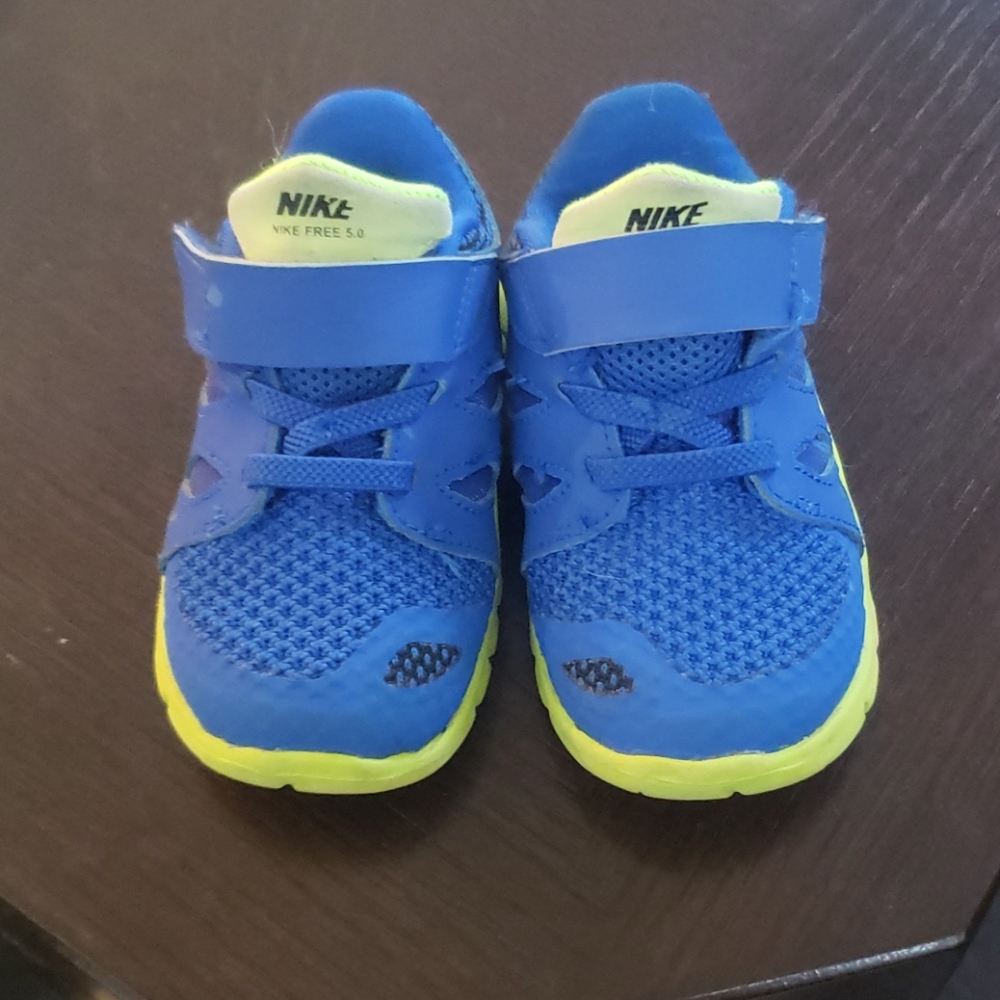 Toddler boys Nike's